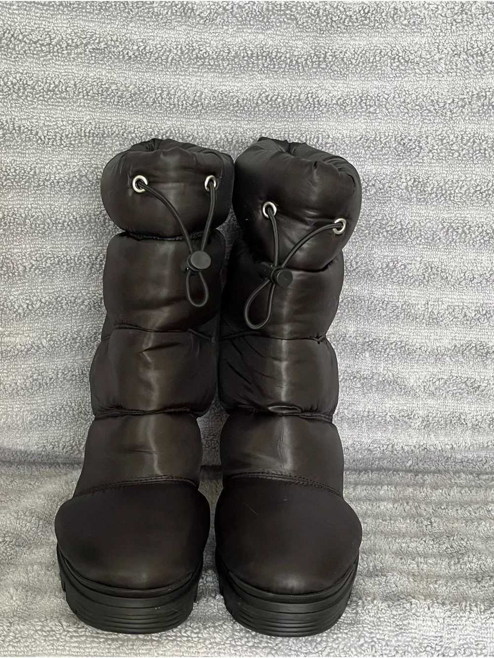 New GUESS Women’s Black Puffer Heeled Boots – Size 8M